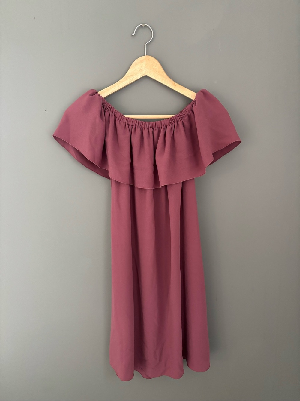 Aritzia Wilfred Off Shoulder
Neuchatel Dress | Mauve | XXS